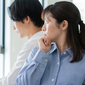 結婚を後悔したことある？「40代前後の既婚女性」が結婚を後悔した“５つの理由”