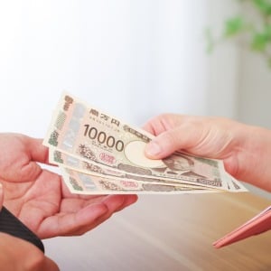 「お金が貯まらない人」が無意識にやりがちな“生活費が高くなる３つのNG行動”