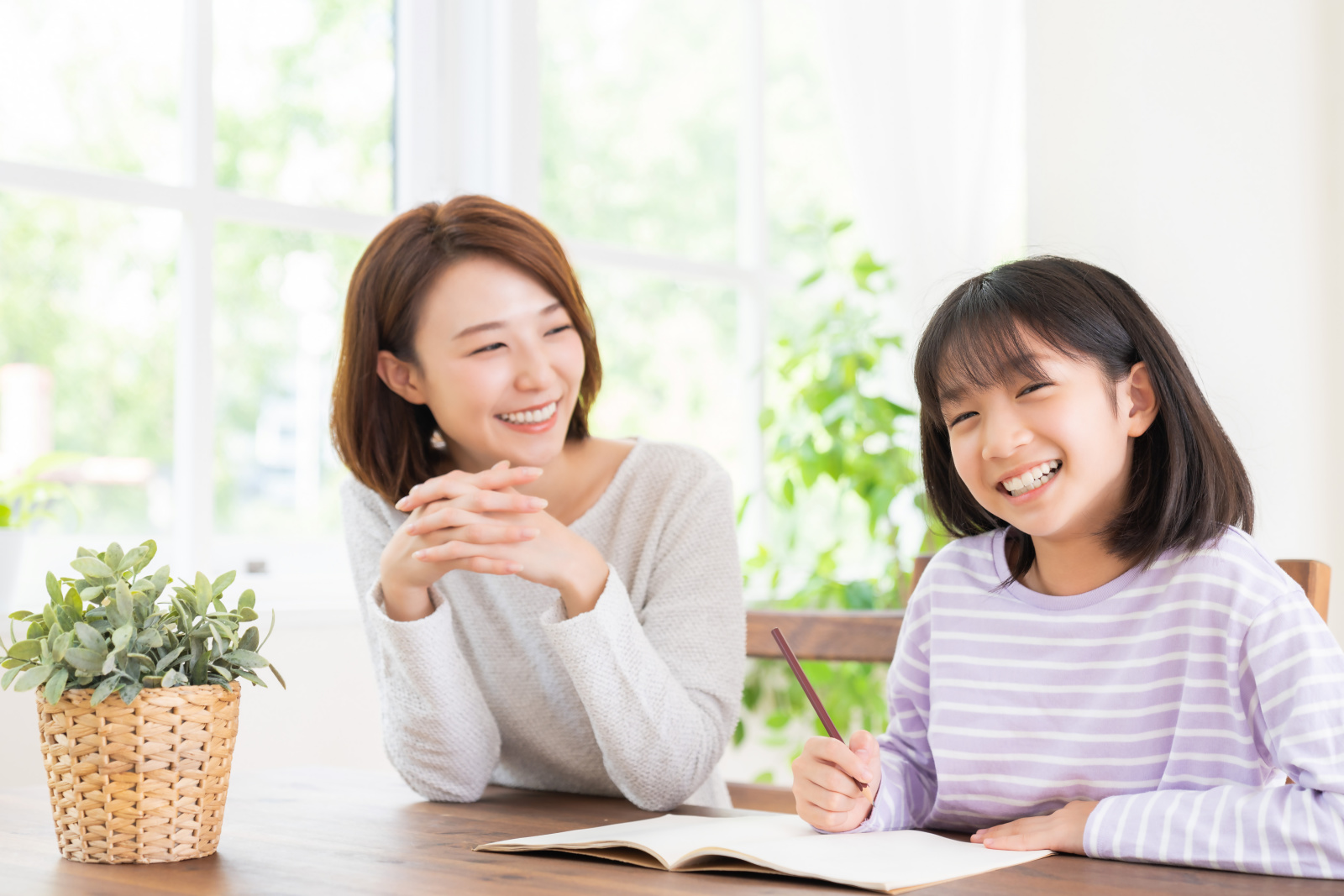 受験直前の子どもに逆効果。親が“避けるべき話し方”と“正しい伝え方”