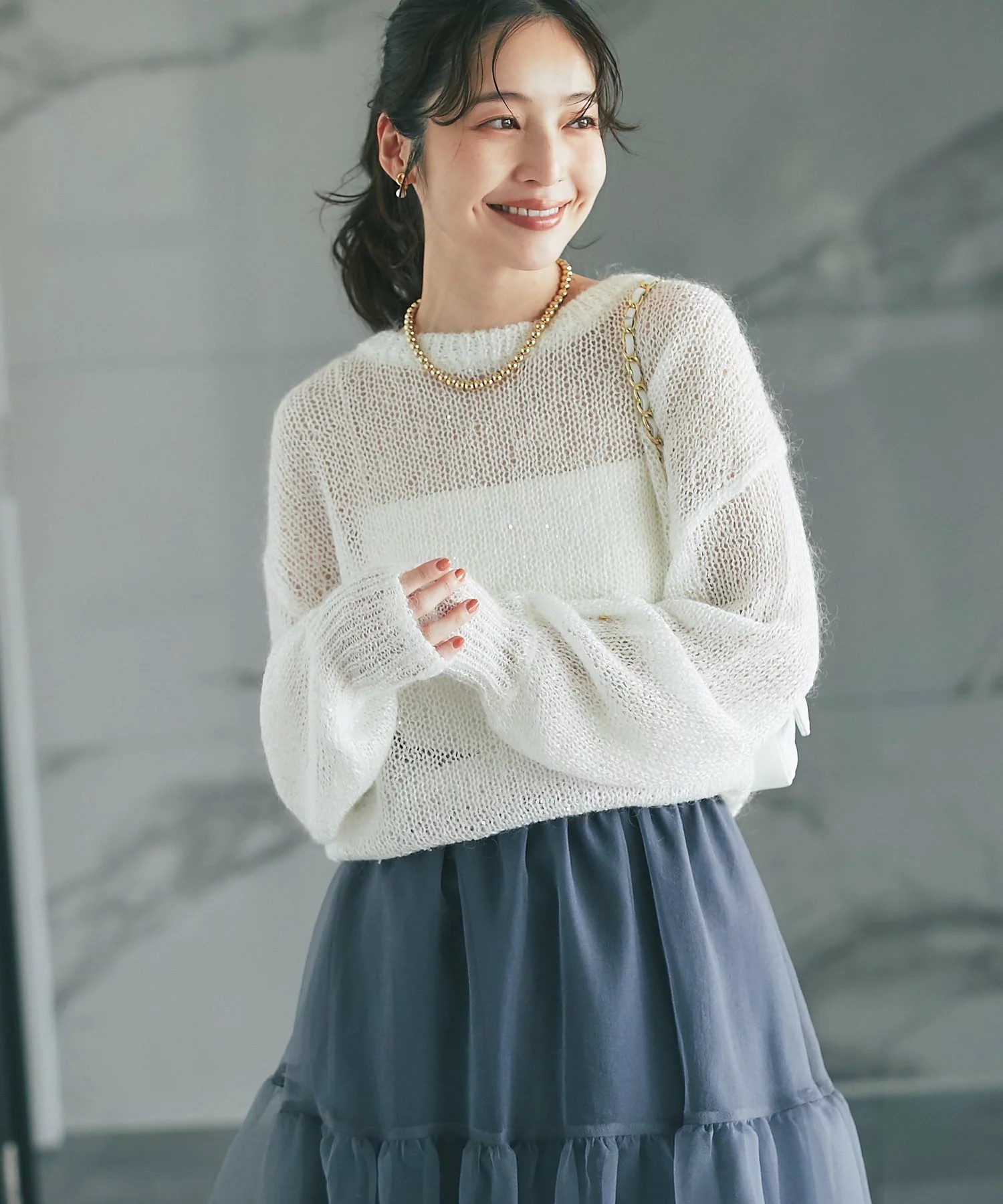 40代ファッション】ふんわり優しい印象に変わる「モヘアニット」3選 
