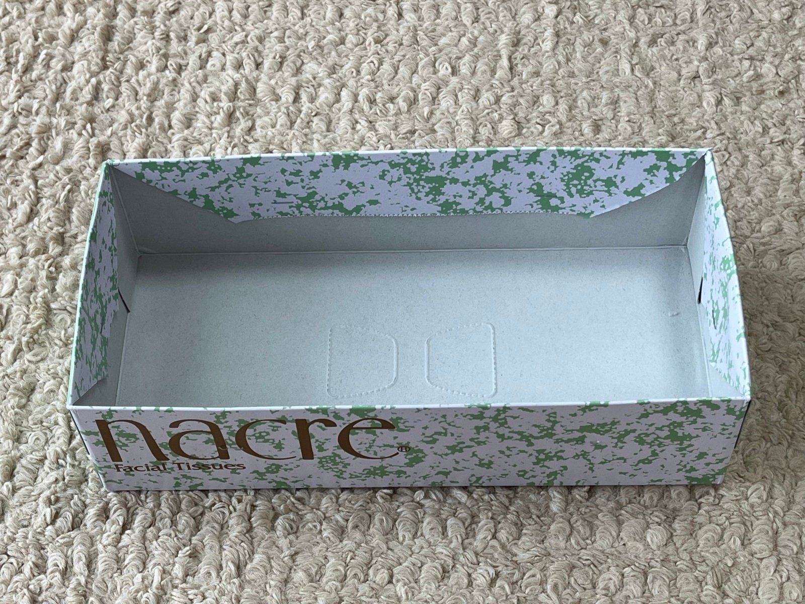 ティッシュの空箱です ティッシュの空き箱」にジャストフィットする意外なものって