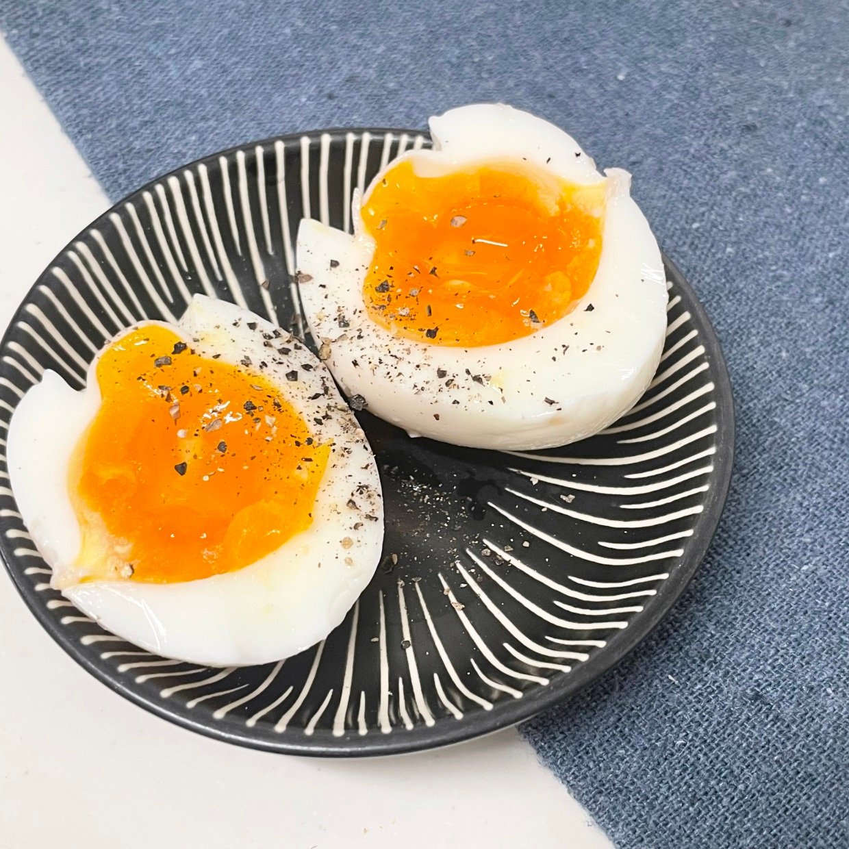  もう「味玉」はめんつゆで漬けない→「定番調味料を合わせるだけで味変！」「ハマるわ…」 