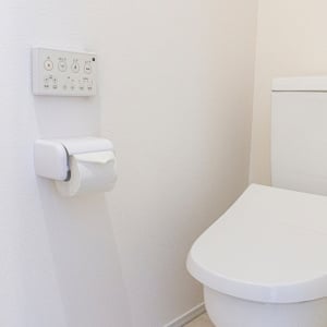 「トイレがキレイな人」が“やって正解だった”３つのこと→「掃除の負担が減る」「なくしたものとは？」