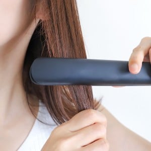 髪の毛が傷む「ヘアアイロン」のNGな使い方3つ→「いつもやってた！」「だからパサパサなんだ…」