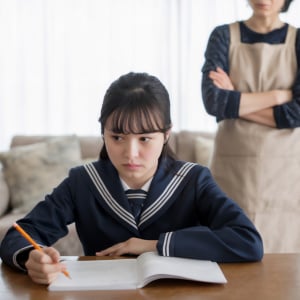 受験生のやる気を奪う！親がやりがちな“2つのNG行動”と“ポジティブな声かけのコツ”