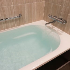 「おふろのお湯」を使いまわすことはデメリットだけじゃない「節約になる」「衛生面も一緒に考えて」