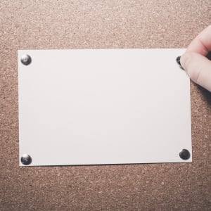 画びょうは不要！壁に穴をあけずにオシャレに飾るワザ「早く知りたかった」「すごい！」「発想に拍手！」