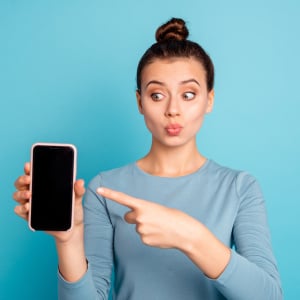 【iPhone】ホーム画面の「アプリ」を一瞬で探す方法→「効率的」「操作がより快適になる！」