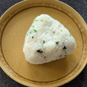 いつもの「おにぎり」がレベルアップ！作り方はシンプルなのに“旨味たっぷりの満足おにぎり”
