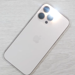 【iPhone】着信に気づかない…を防ぐ！“光る通知”の設定方法「裏返しても気づく」「見逃し防止！」
