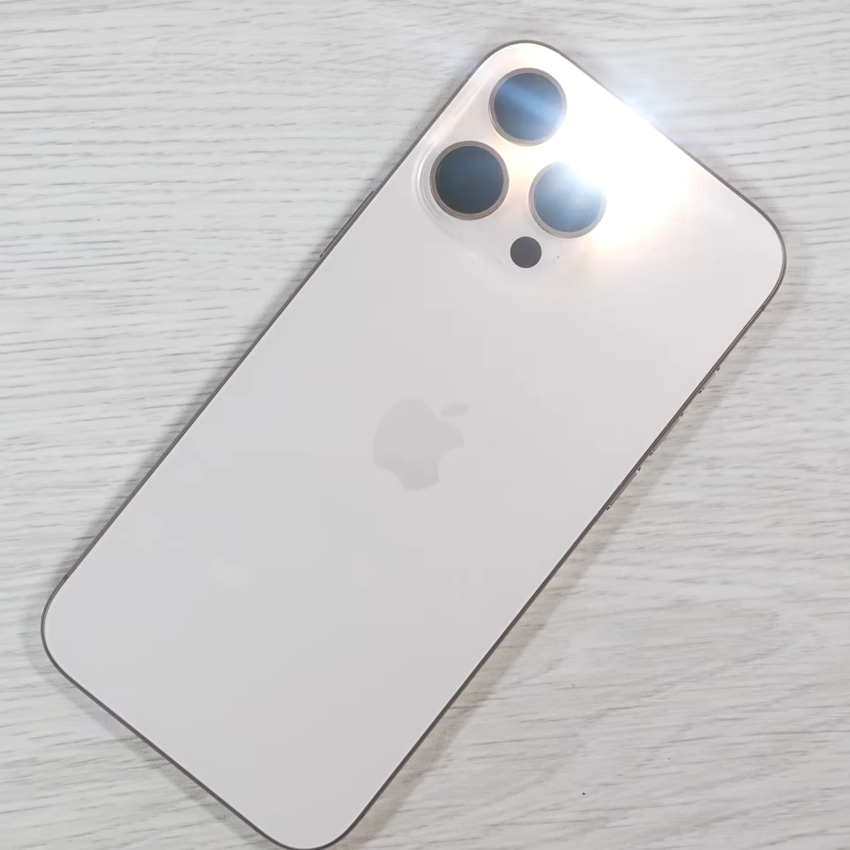  【iPhone】着信に気づかない…を防ぐ！“光る通知”の設定方法「裏返しても気づく」「見逃し防止！」 