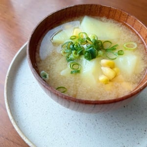 生活習慣を整えて健康寿命を伸ばしたい。「みそ汁」にいれると腸がよろこぶ“ビタミンCが豊富な食材”