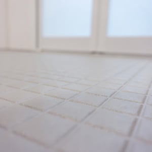 「お風呂の床がいつもキレイな人」がやっている“3つの習慣”「入浴中にできる」「黒ずみ、ヌメリ知らず」