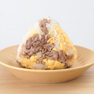 栄養たっぷりな“2つの食材を組み合わせて”おかず要らずの「大満足おにぎり」