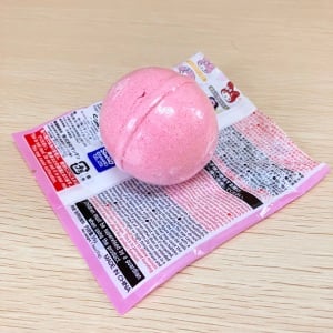 “バスボムのビニール”が簡単に開く裏ワザ！「今までの苦労は何だったの…」「もうイライラしない」