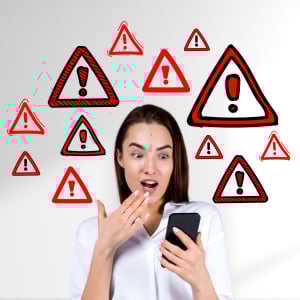 気にしてなかった…。位置情報がバレる？今すぐ見直すべきLINEの“2つの重要設定”