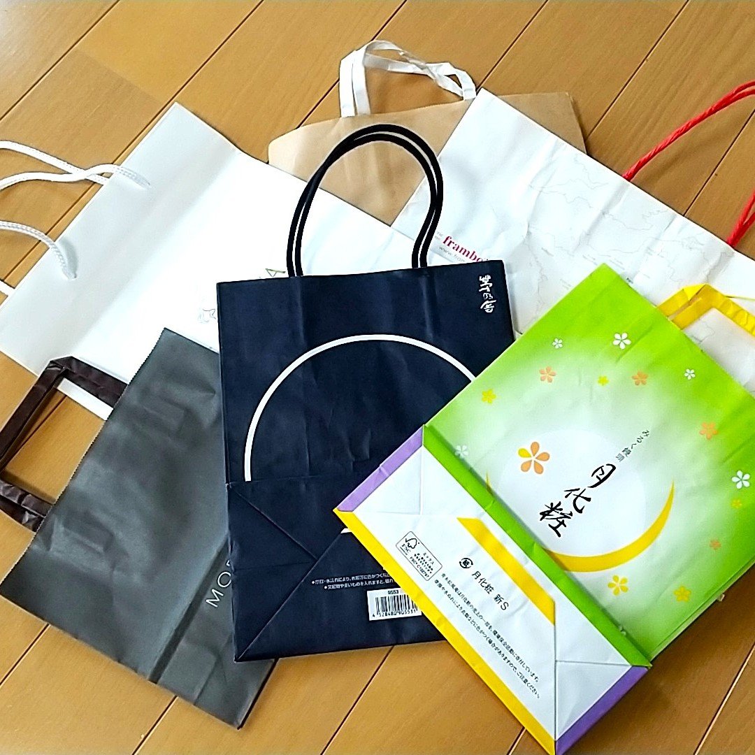  増えがちな「紙袋」の意外な使い道→「オシャレで実用的！」「想像以上に使える」「かわいい」 
