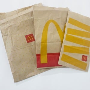 「マックの紙袋」の今すぐマネしたくなる“再利用アイデア”3つ「すぐ捨てないで」「キッチンでも大活躍」
