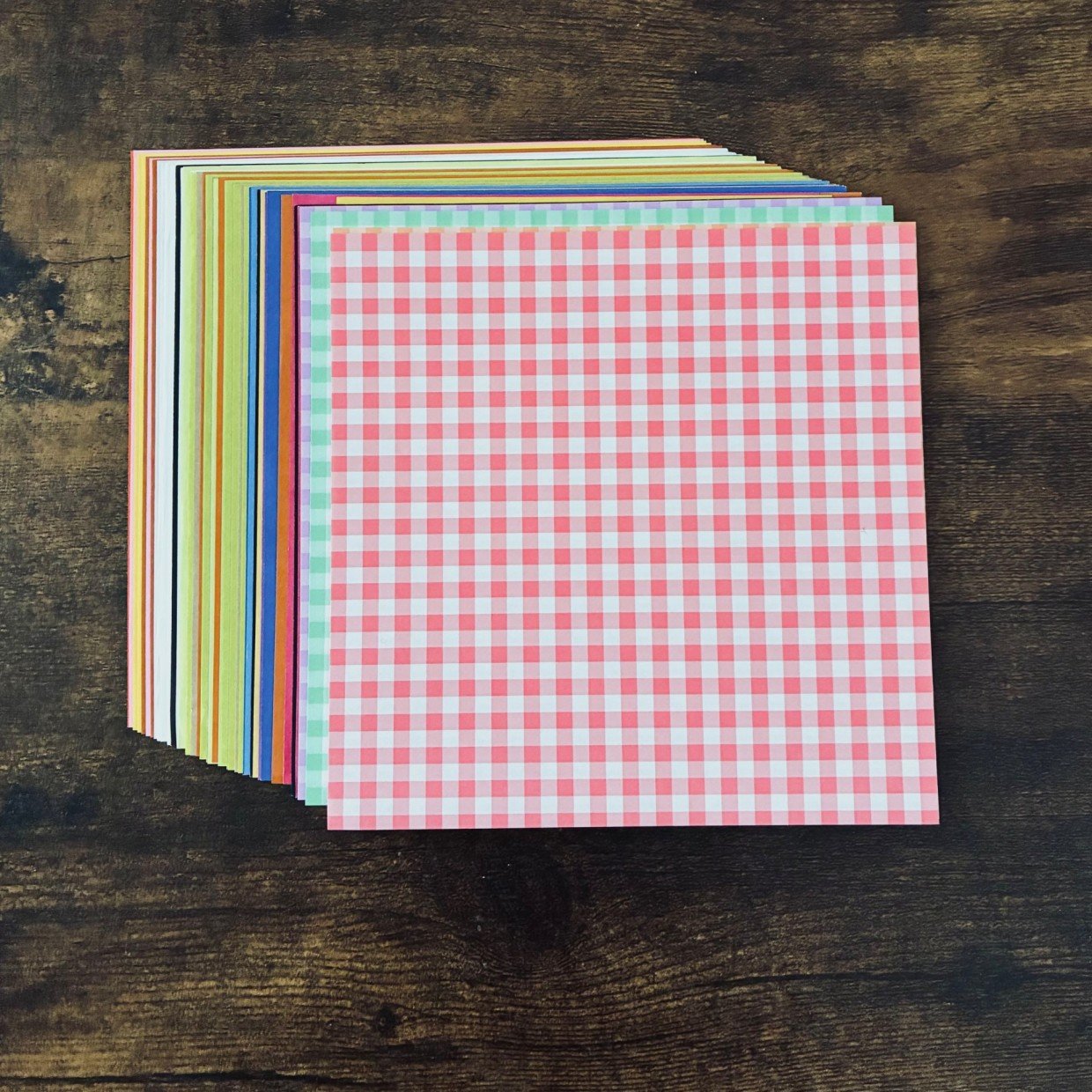  「どうやって折るの？」と聞かれる、折り紙2枚で作るプチギフトケース「子どもが喜ぶ！」「かわいい！」 