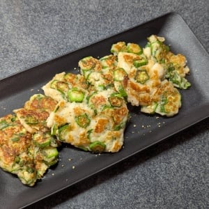 「はんぺん」をつぶして焼くだけ！一緒に混ぜる“ネバシャキ食感”の食材とは？