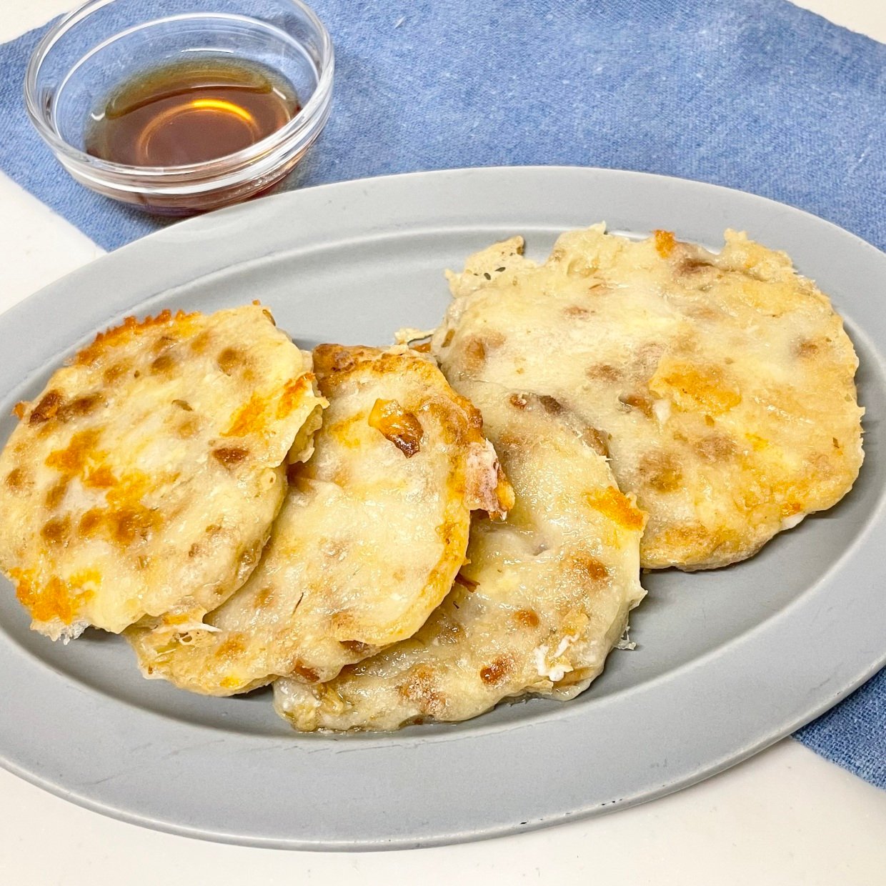  「豆腐」と「納豆」のコラボがおいしい！混ぜて焼くだけ“腸活レシピ”「ポン酢にも合う！」 