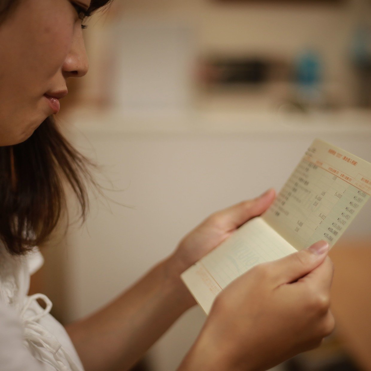  「お金が貯まらない人」がやりがちな日常の“NG行動10個” 