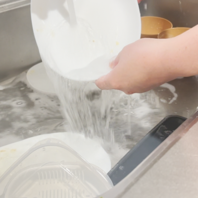  洗い物のストレスが激減！“ひと工夫”でラクになる「食器洗い術」3選 