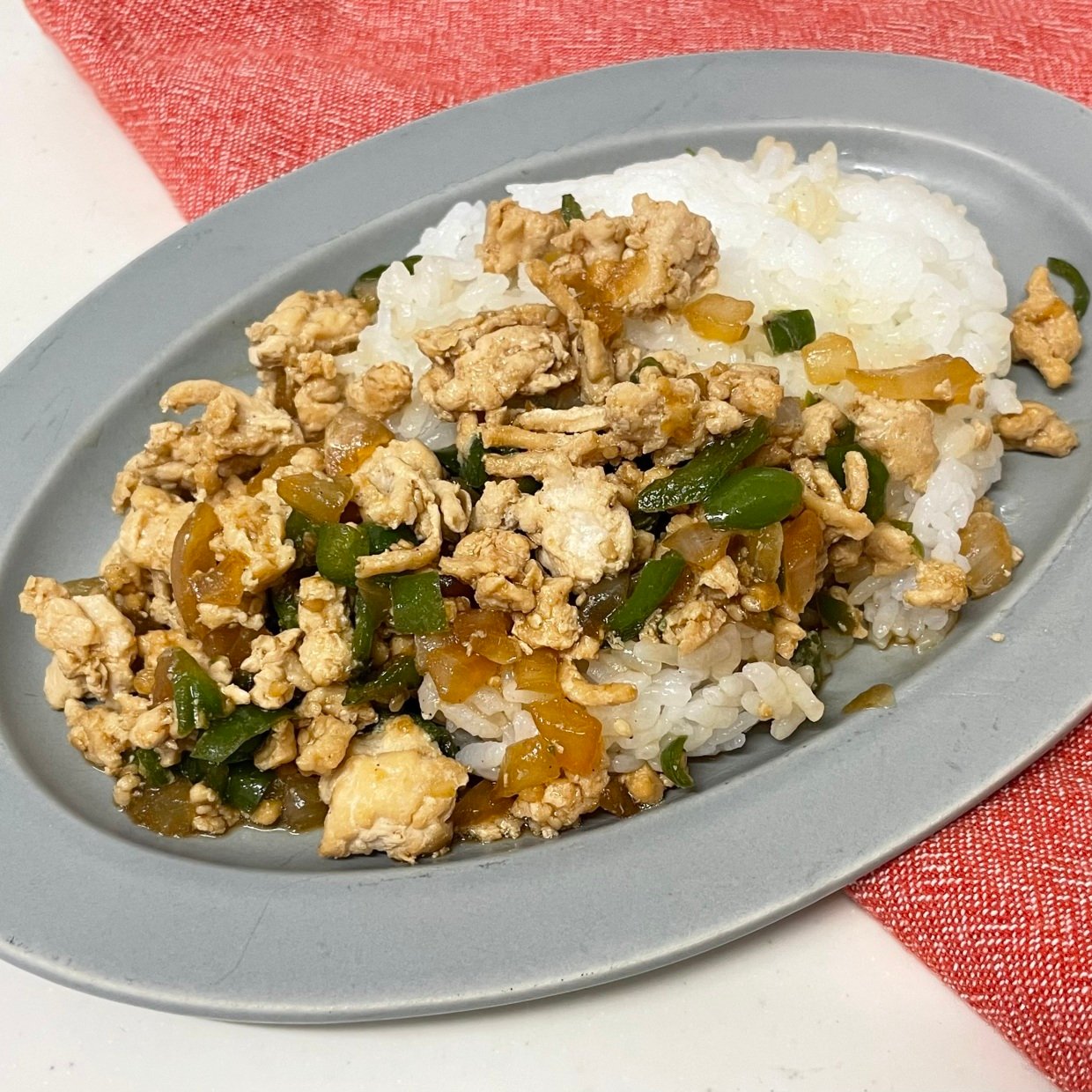 炒めるだけ！一度食べたらハマるおいしさ「プルコギ風そぼろ丼」の作り方「簡単で満足度も高い！」 