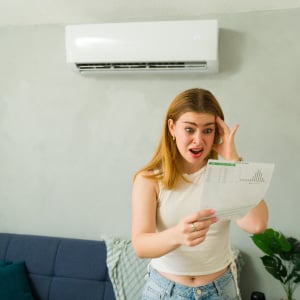 「光熱費が高い人」がやりがち！エアコン使用時の“3つのNG”「冷房効率が下がる…」