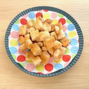 サクサクの「プチ・チーズパイ」を一気に作る“目からウロコ”の裏ワザ「1個ずつ伸ばさない」「簡単！」