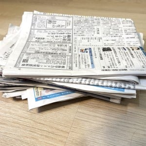 読み終わった「新聞紙」の“キッチンで役立つ”意外な使い道「自立して便利」「ニオイ対策にもなる！」