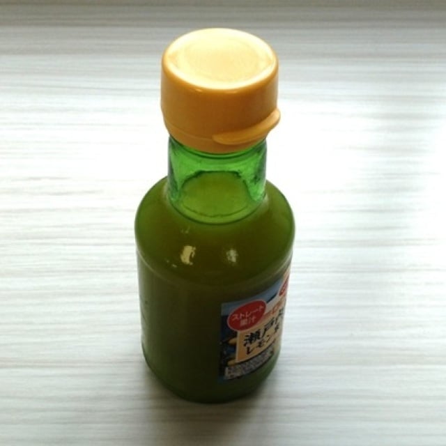  余った「レモン汁」を入れるだけで…？今すぐ試したくなる便利な裏ワザ「スルッとむける」 