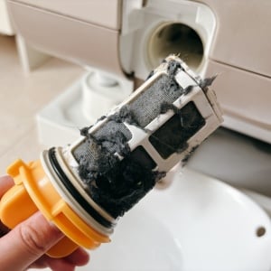 放置してない？「異物トラップ」の“ヘドロ”が気持ちいいほど落ちる簡単掃除術「悪臭も消えた」