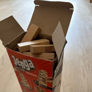 「ジェンガ」を崩さずにスムーズに片付ける収納テク「意外なものが役立つ」「子どもに教えたい！」