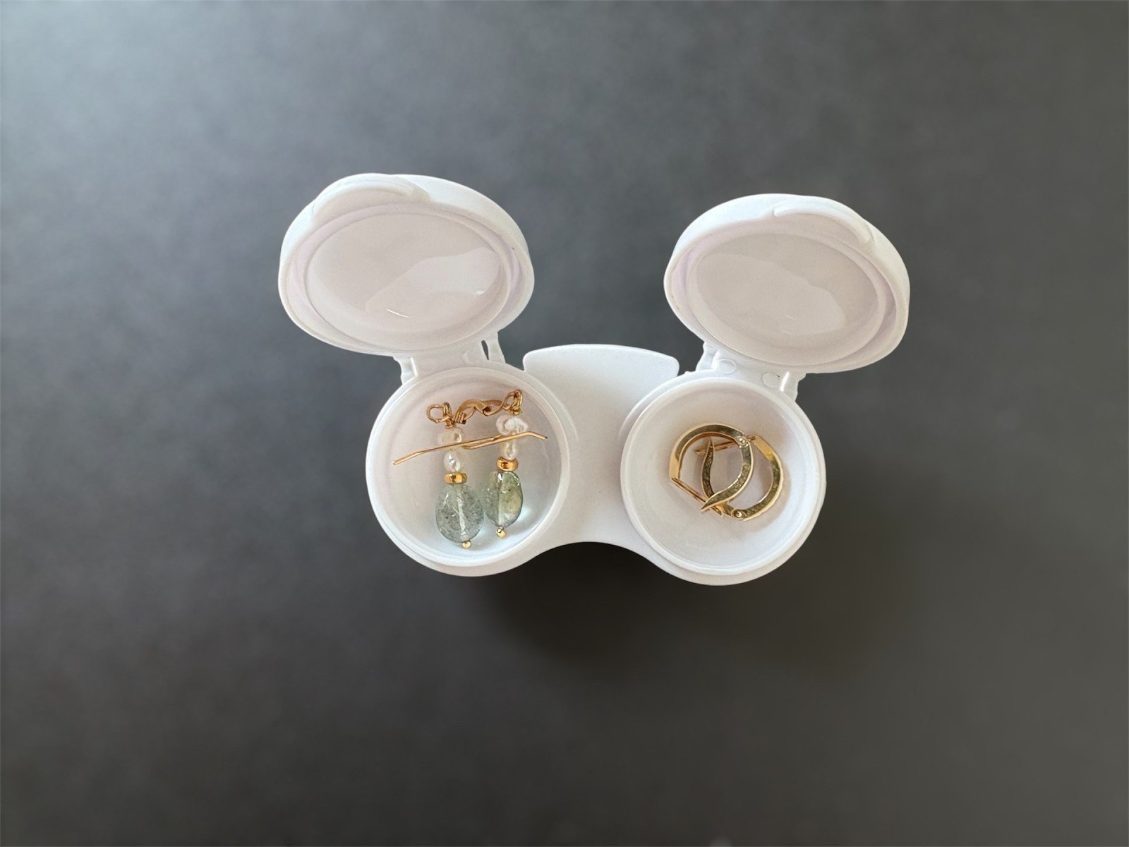 アクセサリー収納に