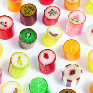 「ありがとう」の気持ちが伝わる。大容量なのに見た目も味もステキ！【大人数に配りやすいお菓子3選】