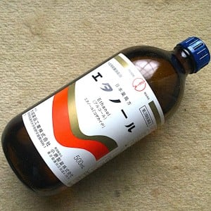 余った「消毒用アルコール」を“手以外”に使う便利な活用テク「すごい」「思いつかなかった」