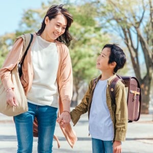 「先回りしちゃう親」から「信じて待てる親」になるヒント5つ