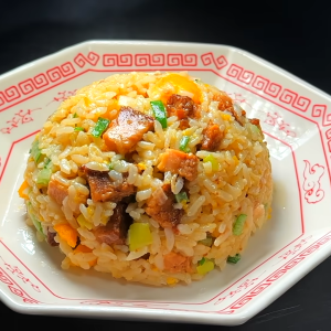 包丁もフライパンも使わない！炒めないで作る“絶品チャーハン”の作り方「まるでお店のクオリティ！」