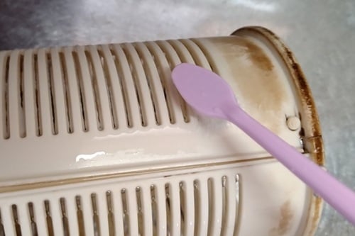 シュウ酸が溶けだしたほうれん草のゆで汁は、洗剤代わりに掃除で活用できる!