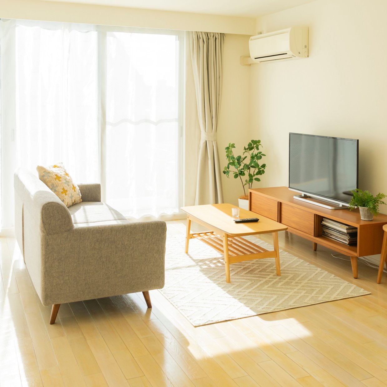  なぜか「リビング」が広く見える人の“3つの事例”「納得」「あえて置かない」 