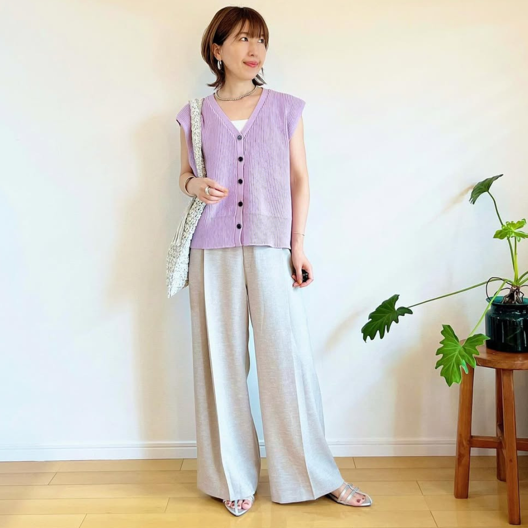  絶妙なバランス感。40歳からの「ラベンダー」でつくる大人の華やかコーデ3選 