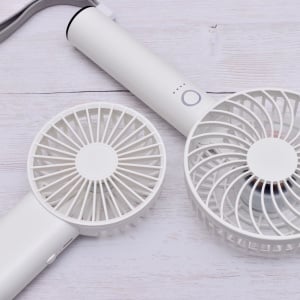 「ハンディファン」の寿命が縮む危険も。逆効果になる夏にやりがちな“3つのNG”