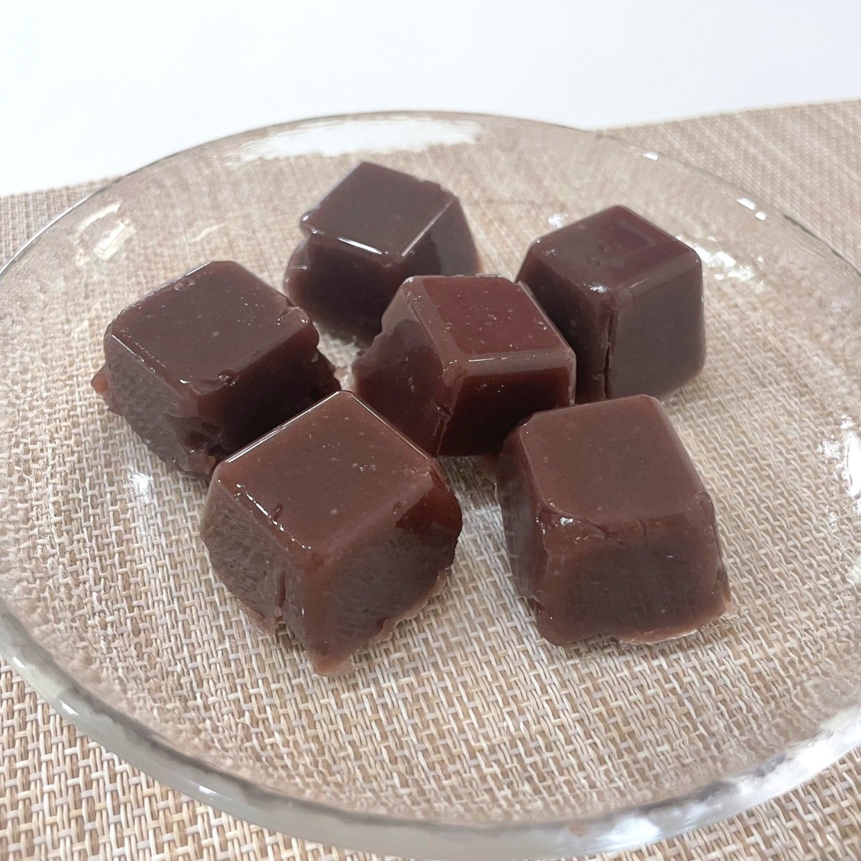  夏に食べたくなる！ひと口サイズの「ようかん」を一気に作るワザ「切る手間ゼロ！」「サイズもいい」 