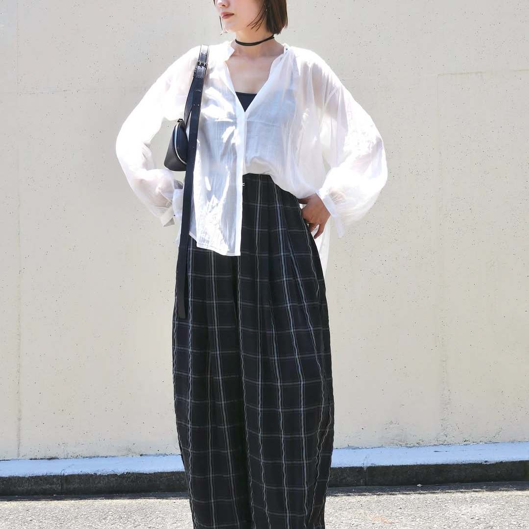  まわりと差がつく！40歳からの「夏の柄パンツ」コーデ3選「マネしたくなる！」「コツがある」 
