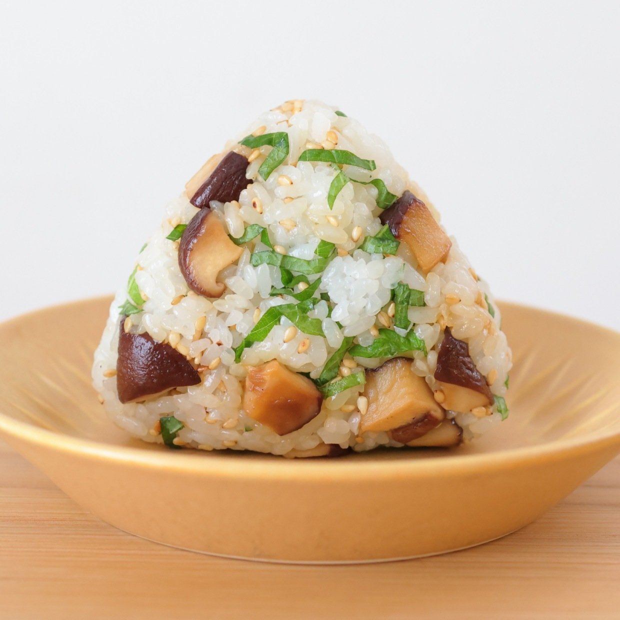  「旨みがジュワ〜」おにぎりの満足度が急上昇する“食物繊維たっぷり”な具材とは？ 