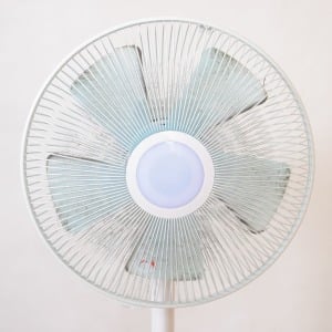 知らなかった。扇風機の寿命と「古い扇風機」が危険なワケ「ずっと同じの使ってる…」