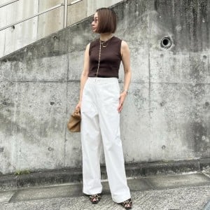 まわりと差がつく！「夏の白パンツ」コーデ3選「爽やか」「一気に垢抜ける」