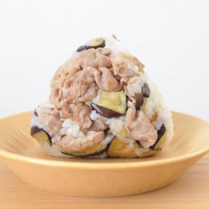 【夏のごちそうおにぎり】味付けもクセになる…「ナス」と組み合わせると満足度アップ！