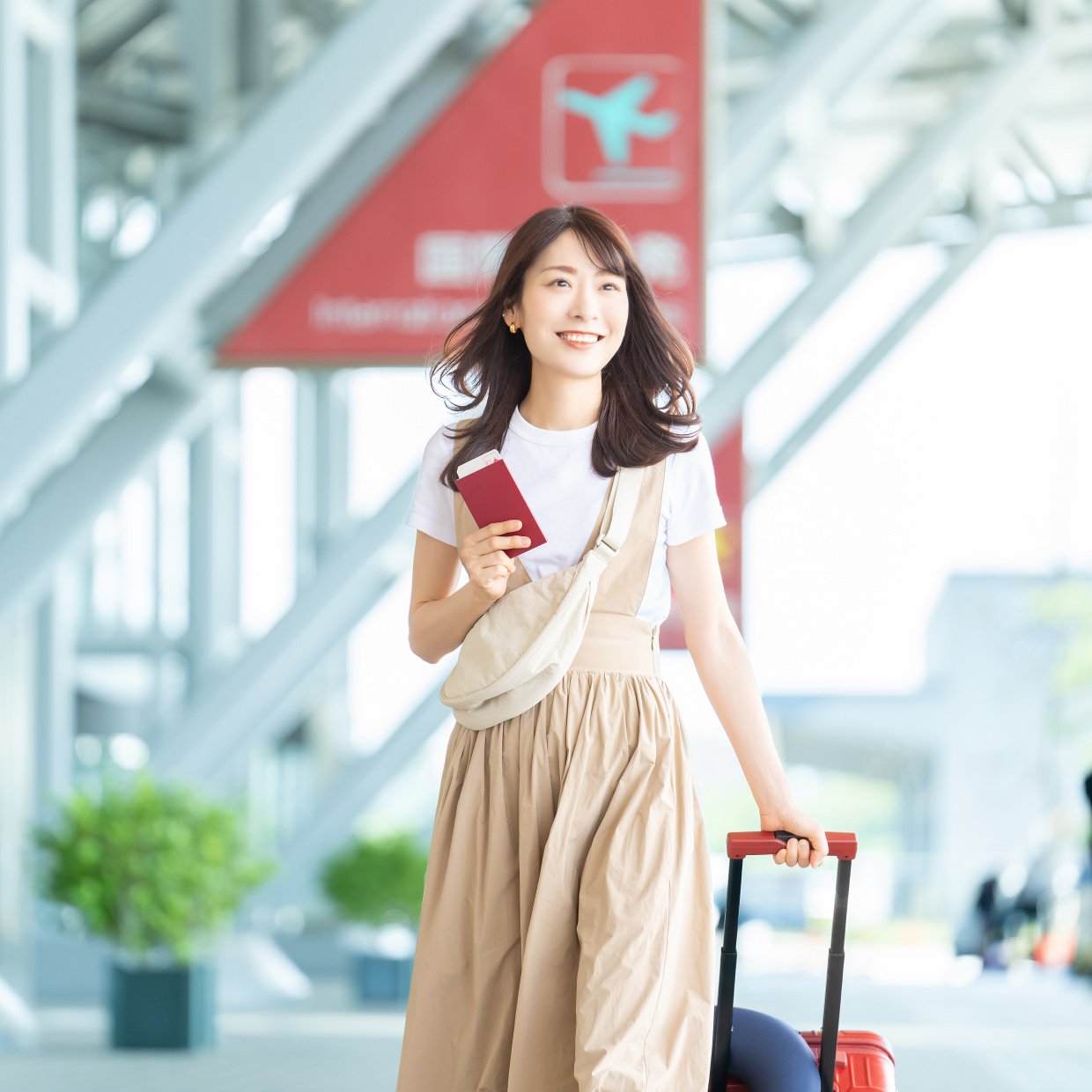  「海外旅行前」に確認したい“お金のポイント”3つ→「見落としてた…！」「気をつける」 